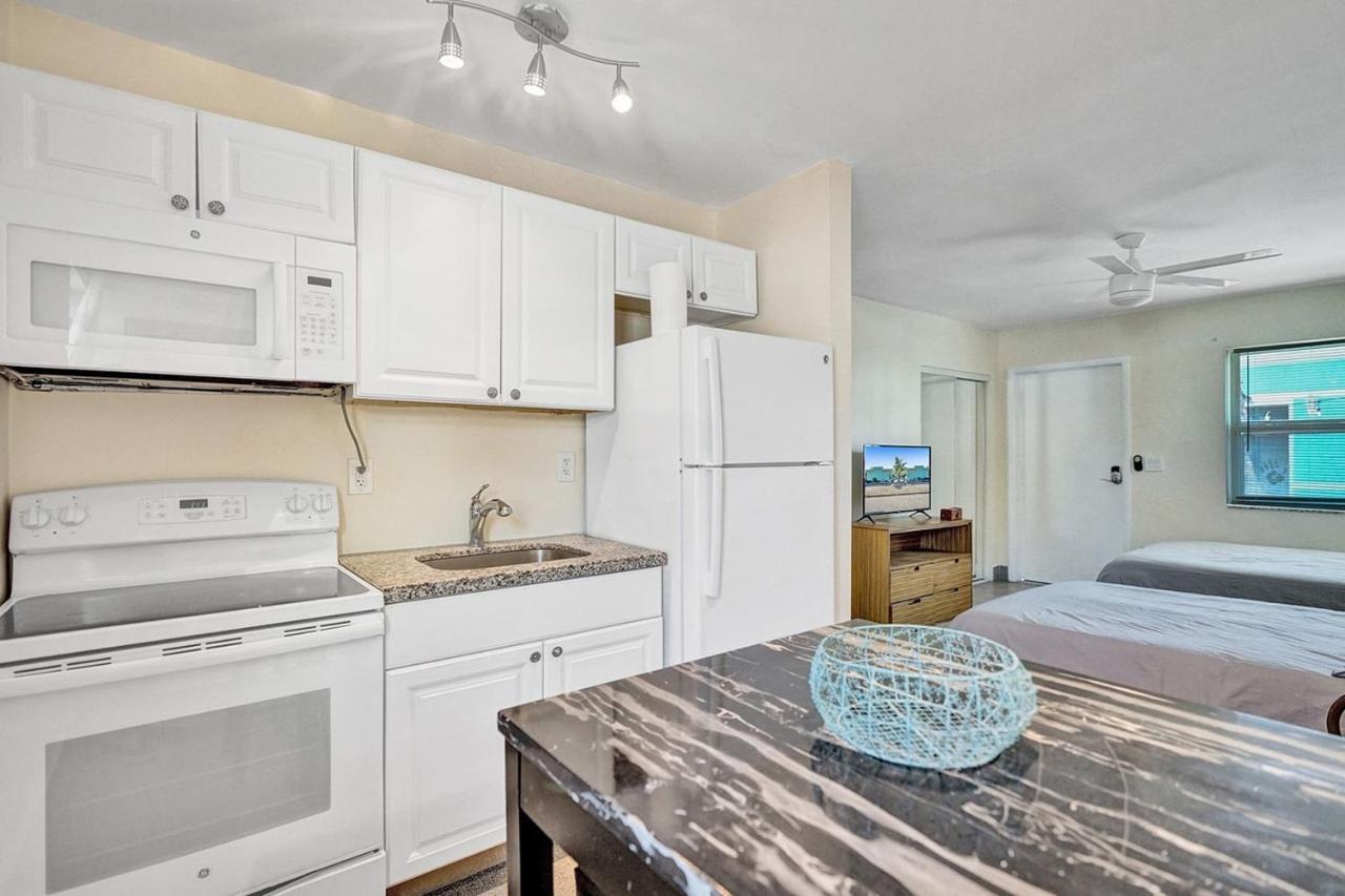 Apartament Downtown Hollywood Holiday Retreat Dania Beach Zewnętrze zdjęcie